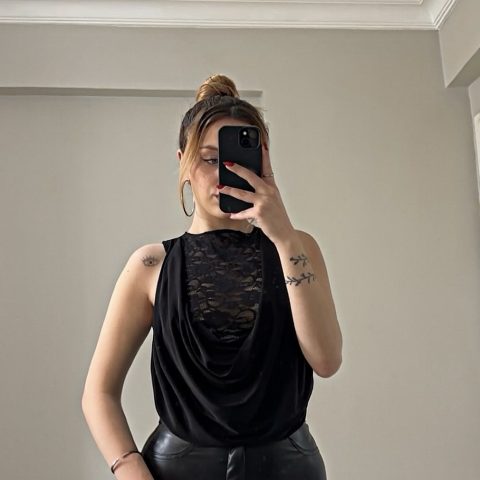 DANTELLİ DÖKÜMLÜ BLUZ